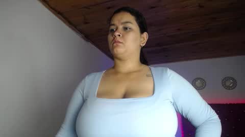 kriss_sweetboobs online show from 01/11/26, 11:59