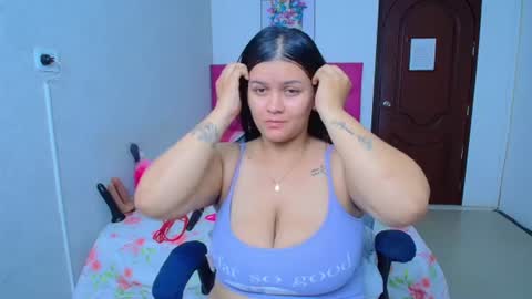 Snapshot of kriss_sweetboobs chatting on 07/14/26, 01:06 kriss_sweetboobs online show from 07/14/26, 01:06