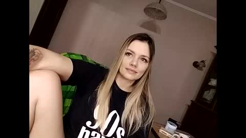 Snapshot of krisssexi chatting on 01/27/25, 01:09 KrissSexi online show from 01/27/25, 01:09