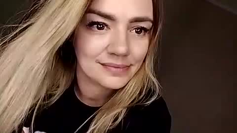 Snapshot of krisssexi chatting on 09/15/25, 09:37 KrissSexi online show from 09/15/25, 09:37