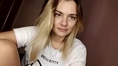 Snapshot of krisssexi chatting on 09/16/25, 12:28 KrissSexi online show from 09/16/25, 12:28