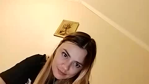 Snapshot of krisssexi chatting on 09/23/25, 07:28 KrissSexi online show from 09/23/25, 07:28