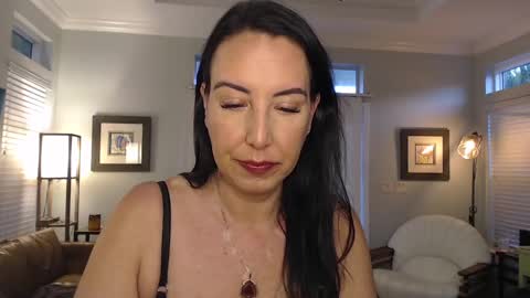 Krissy online show from 12/11/24, 12:02