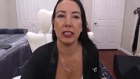 Snapshot of krissy2024 chatting on 03/25/26, 12:11 Krissy online show from 03/25/26, 12:11