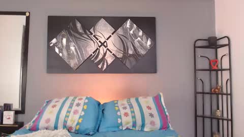 Snapshot of krissyyts chatting on 02/07/26, 09:07 Andrea online show from 02/07/26, 09:07