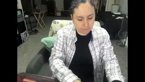 Snapshot of kristajay chatting on 02/05/26, 03:44 Krista online show from 02/05/26, 03:44