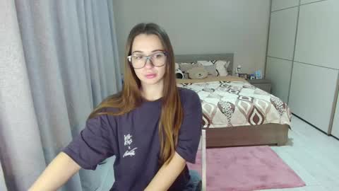 Snapshot of kristall_xxx chatting on 11/22/25, 06:01 twitter Annemarye 23 online show from 11/22/25, 06:01