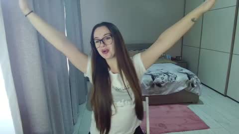 twitter    Annemarye 23 online show from 02/02/26, 08:24