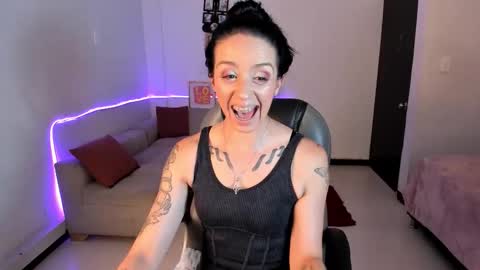 Sophia online show from 12/17/25, 07:42