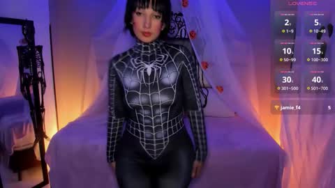 Kristen online show from 10/17/25, 06:54