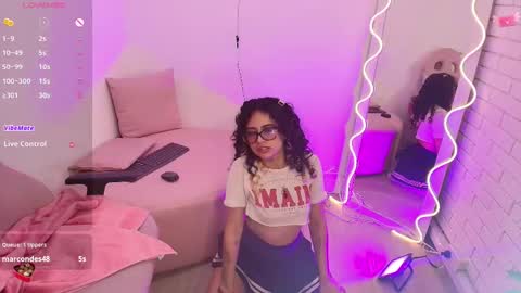 Snapshot of kristen_tay chatting on 02/04/25, 02:53 kristen_tay online show from 02/04/25, 02:53