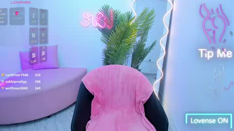 Snapshot of kristen_tay chatting on 02/10/25, 09:36 kristen_tay online show from 02/10/25, 09:36