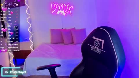 Snapshot of kristen_tay chatting on 10/21/25, 03:18 kristen_tay online show from 10/21/25, 03:18