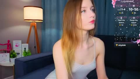 Snapshot of kristenfil chatting on 04/06/26, 04:19 Kristen online show from 04/06/26, 04:19