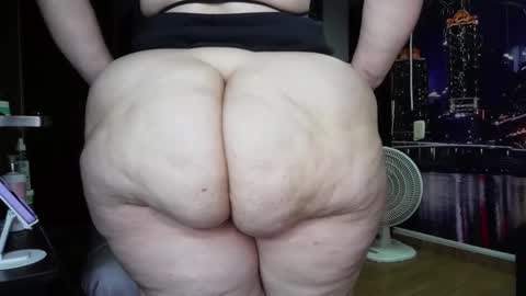 Snapshot of kristenhill1 chatting on 09/13/25, 02:55 Kristen online show from 09/13/25, 02:55