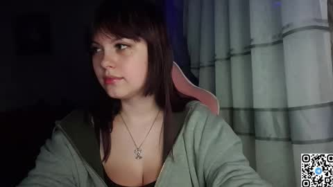 Snapshot of kristibloom chatting on 10/03/25, 06:16 Christie online show from 10/03/25, 06:16