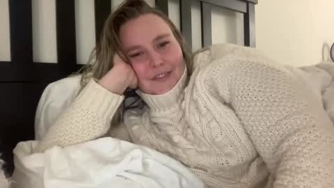 Kristi 3 online show from 12/30/24, 12:43