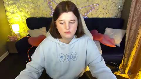 Snapshot of kristifoxy chatting on 03/17/26, 06:17 kristifoxy online show from 03/17/26, 06:17