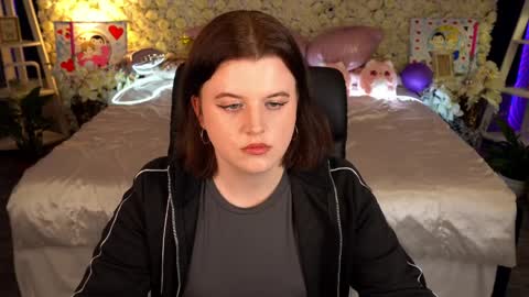 Snapshot of kristifoxy chatting on 04/02/26, 06:27 kristifoxy online show from 04/02/26, 06:27