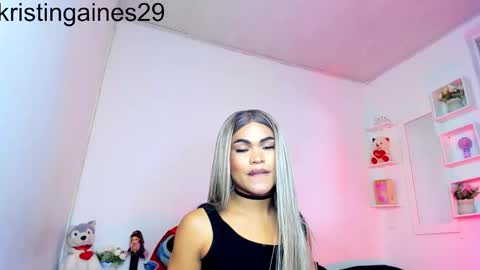 Snapshot of kristiingaines_ chatting on 11/20/25, 05:45 kristin online show from 11/20/25, 05:45