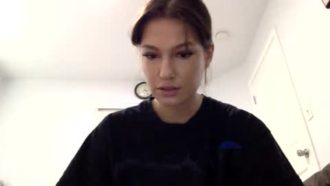 kristinafae online show from 10/23/25, 10:19