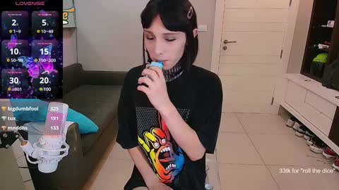 Snapshot of kristinaholland chatting on 12/15/24, 08:04 kristina online show from 12/15/24, 08:04