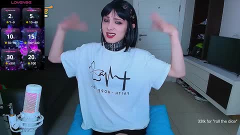 Snapshot of kristinaholland chatting on 12/20/24, 08:49 kristina online show from 12/20/24, 08:49