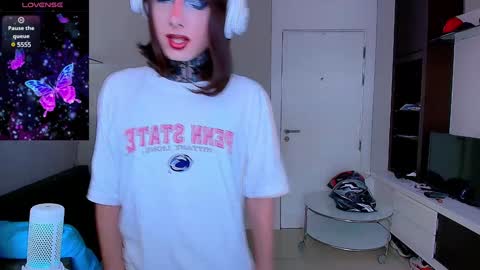 Snapshot of kristinaholland chatting on 01/30/25, 10:08 kristina online show from 01/30/25, 10:08