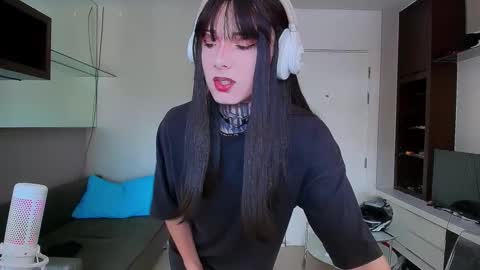 Snapshot of kristinaholland chatting on 03/10/25, 09:43 kristina online show from 03/10/25, 09:43