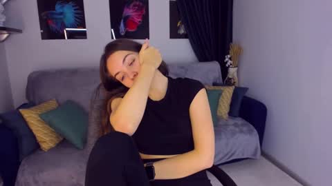 Kristina online show from 12/06/24, 07:34