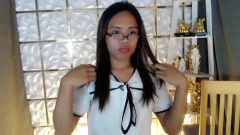 kristine_fox online show from 04/12/26, 08:19