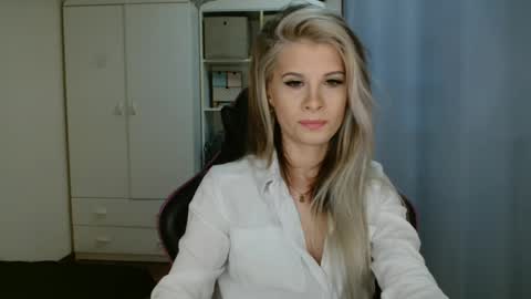 KristineAmore online show from 04/06/26, 06:14