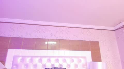 kristin online show from 02/08/25, 04:14