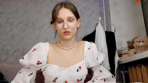 Snapshot of kristinevaranda chatting on 04/20/26, 04:54 Erin online show from 04/20/26, 04:54