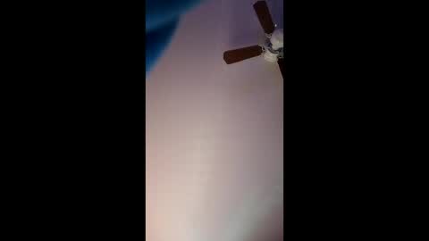 kristinfee online show from 10/22/25, 10:09