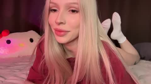 Snapshot of kristy_babe chatting on 03/25/26, 03:51 Kristy and Alice online show from 03/25/26, 03:51