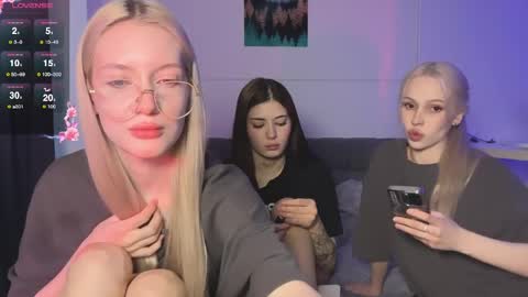 Snapshot of kristy_babe chatting on 03/27/26, 06:19 Kristy and Alice online show from 03/27/26, 06:19