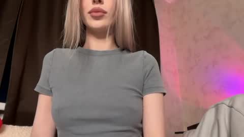 Snapshot of kristy_babe chatting on 04/20/26, 06:42 Kristy and Alice online show from 04/20/26, 06:42