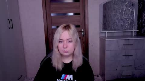 Snapshot of kristy_fran chatting on 04/06/26, 04:57 Kristy online show from 04/06/26, 04:57