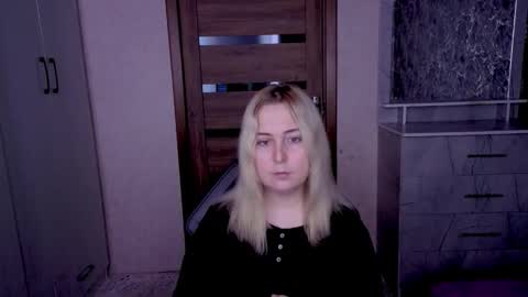 Snapshot of kristy_fran chatting on 04/22/26, 11:06 Kristy online show from 04/22/26, 11:06