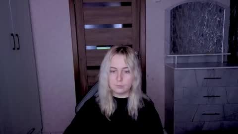 Snapshot of kristy_fran chatting on 04/30/26, 01:12 Kristy online show from 04/30/26, 01:12