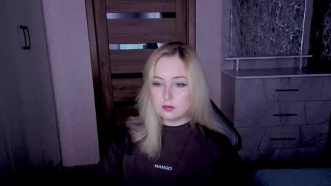 Snapshot of kristy_fran chatting on 05/17/26, 09:22 Kristy online show from 05/17/26, 09:22