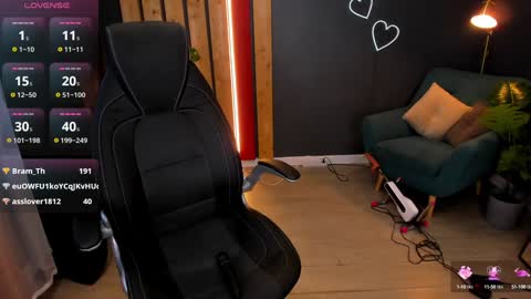 Monika online show from 02/02/25, 09:08