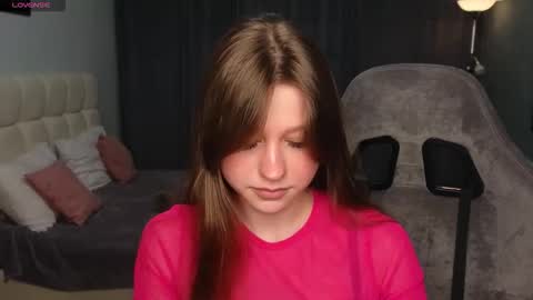 Snapshot of kristybell chatting on 03/26/26, 10:04 Kristy online show from 03/26/26, 10:04