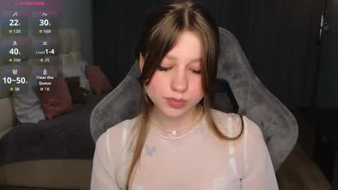 Snapshot of kristybell chatting on 04/22/26, 10:11 Kristy online show from 04/22/26, 10:11