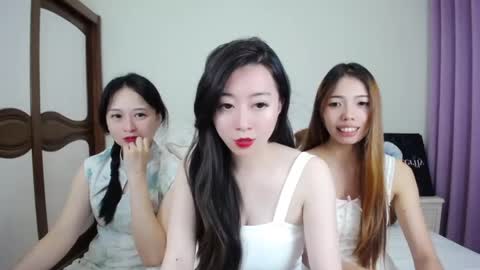 Snapshot of kristyblake chatting on 04/27/26, 03:43 kristyblake online show from 04/27/26, 03:43