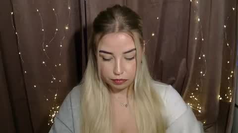 KristyFlowers online show from 12/09/24, 10:22