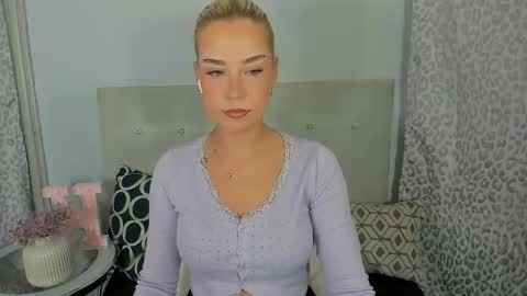 Snapshot of kristyflowers chatting on 05/01/26, 05:12 KristyFlowers online show from 05/01/26, 05:12