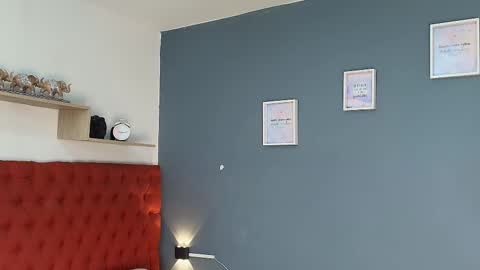 Snapshot of kristyl_paez chatting on 10/31/25, 02:01 Cristina online show from 10/31/25, 02:01