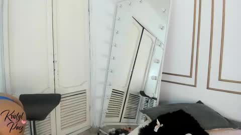 Snapshot of kristyl_paez chatting on 12/04/25, 07:44 Cristina online show from 12/04/25, 07:44